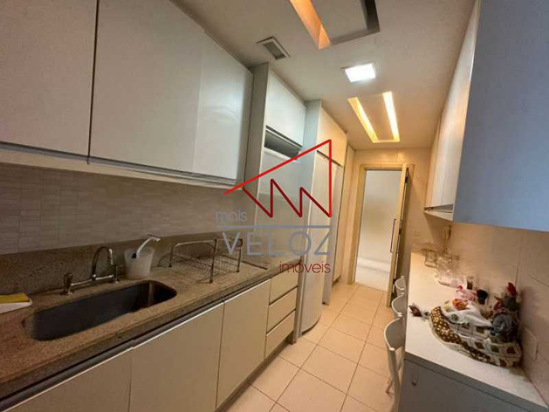 Apartamento à venda com 3 quartos, 120m² - Foto 8