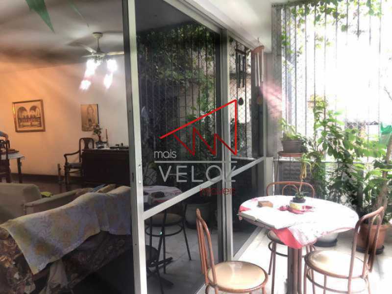 Apartamento à venda com 4 quartos, 160m² - Foto 2