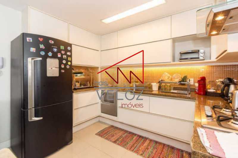 Apartamento à venda com 3 quartos, 106m² - Foto 13