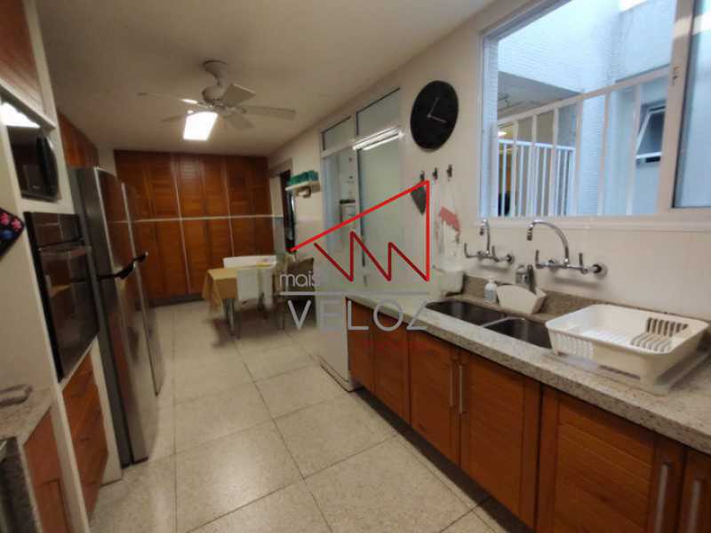 Apartamento à venda com 4 quartos, 260m² - Foto 15