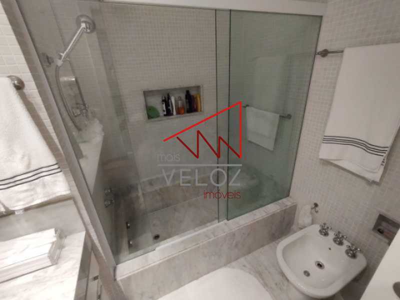 Apartamento à venda com 4 quartos, 260m² - Foto 16