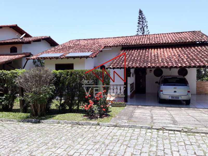 Casa de Condomínio à venda com 4 quartos, 320m² - Foto 2