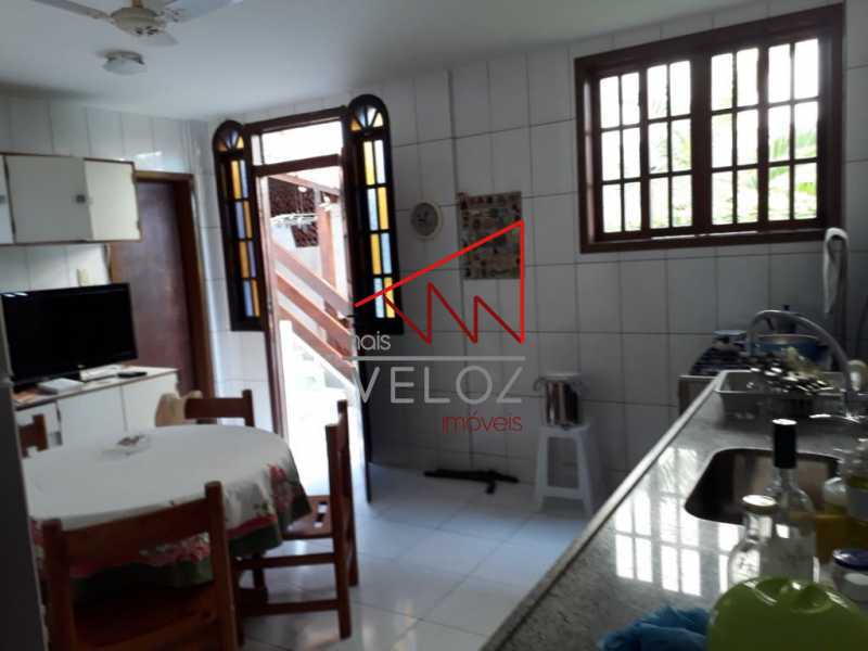 Casa de Condomínio à venda com 4 quartos, 320m² - Foto 16