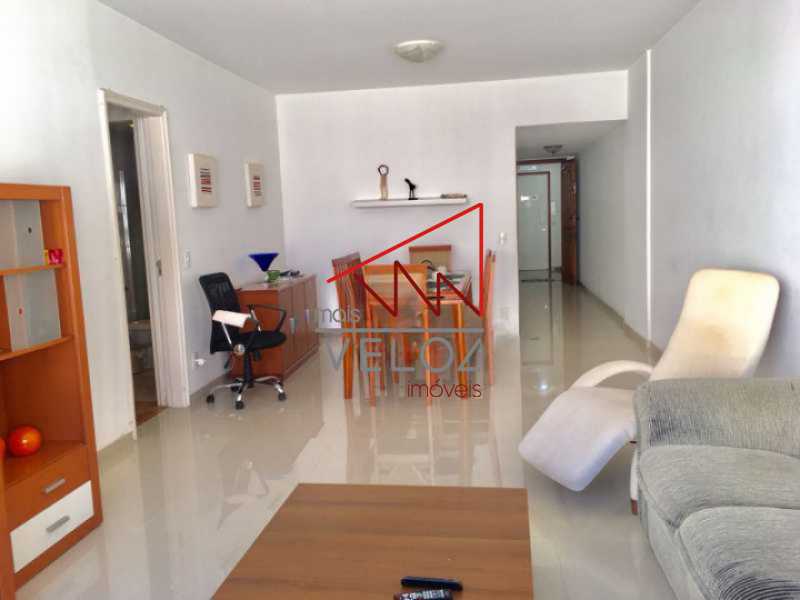 Apartamento à venda com 3 quartos, 110m² - Foto 1