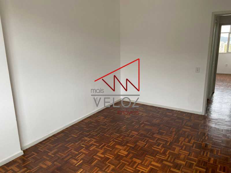 Apartamento à venda com 2 quartos, 75m² - Foto 10