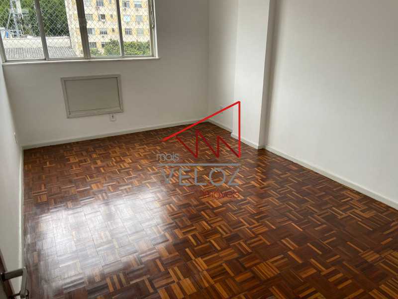 Apartamento à venda com 2 quartos, 75m² - Foto 8