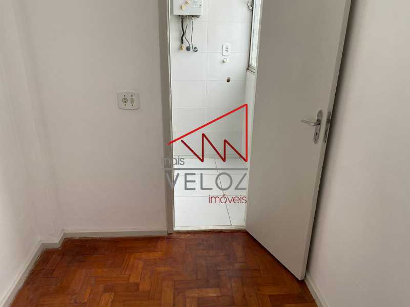 Apartamento à venda com 2 quartos, 75m² - Foto 20