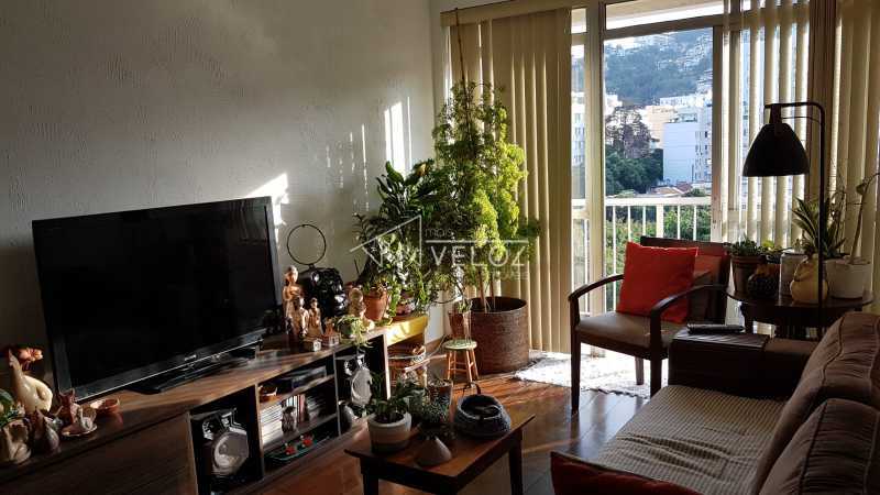 Apartamento à venda com 2 quartos, 75m² - Foto 2