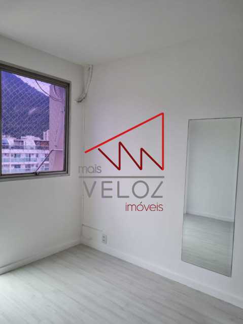 Apartamento à venda com 3 quartos, 119m² - Foto 9