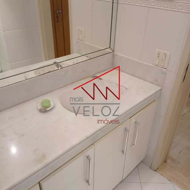 Apartamento à venda com 4 quartos, 138m² - Foto 17