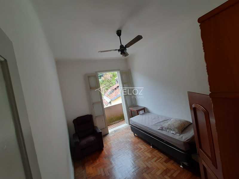 Apartamento à venda com 2 quartos, 75m² - Foto 2