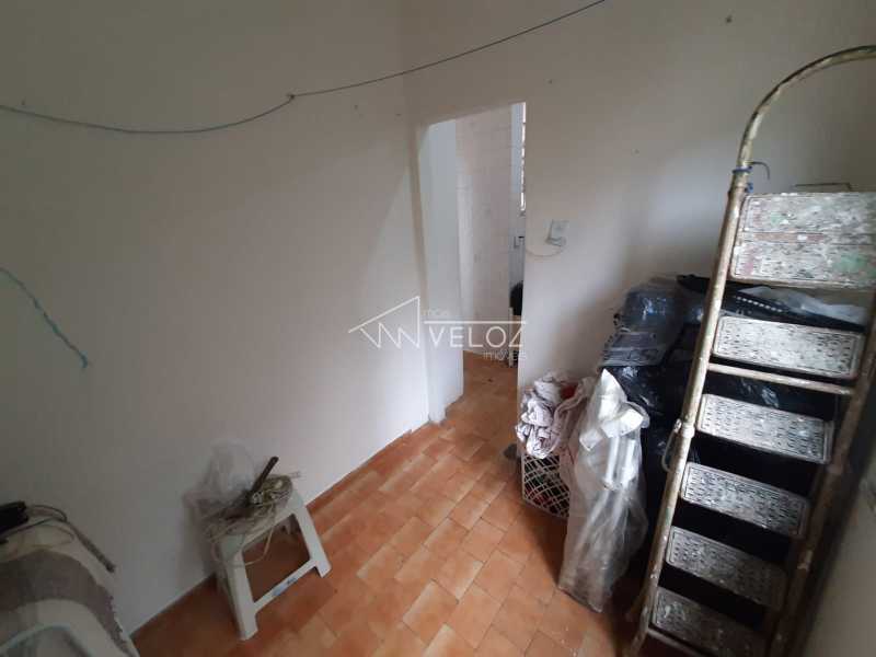 Apartamento à venda com 2 quartos, 75m² - Foto 13