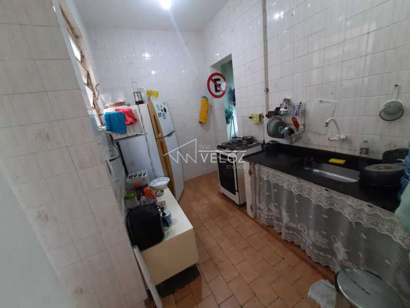 Apartamento à venda com 2 quartos, 75m² - Foto 15