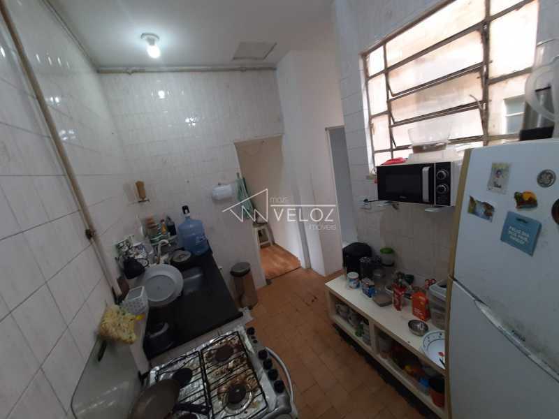 Apartamento à venda com 2 quartos, 75m² - Foto 16