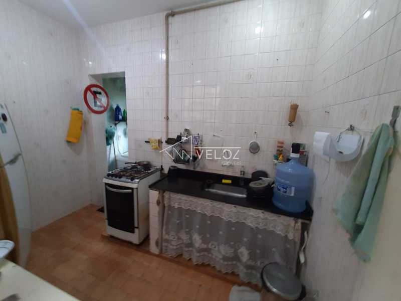 Apartamento à venda com 2 quartos, 75m² - Foto 17