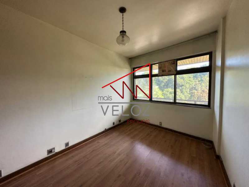 Apartamento à venda com 3 quartos, 120m² - Foto 3