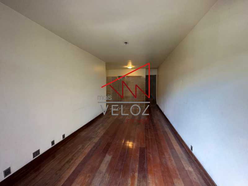 Apartamento à venda com 3 quartos, 120m² - Foto 9