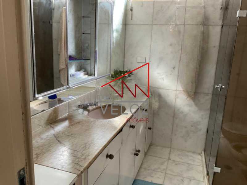 Apartamento à venda com 4 quartos, 228m² - Foto 8