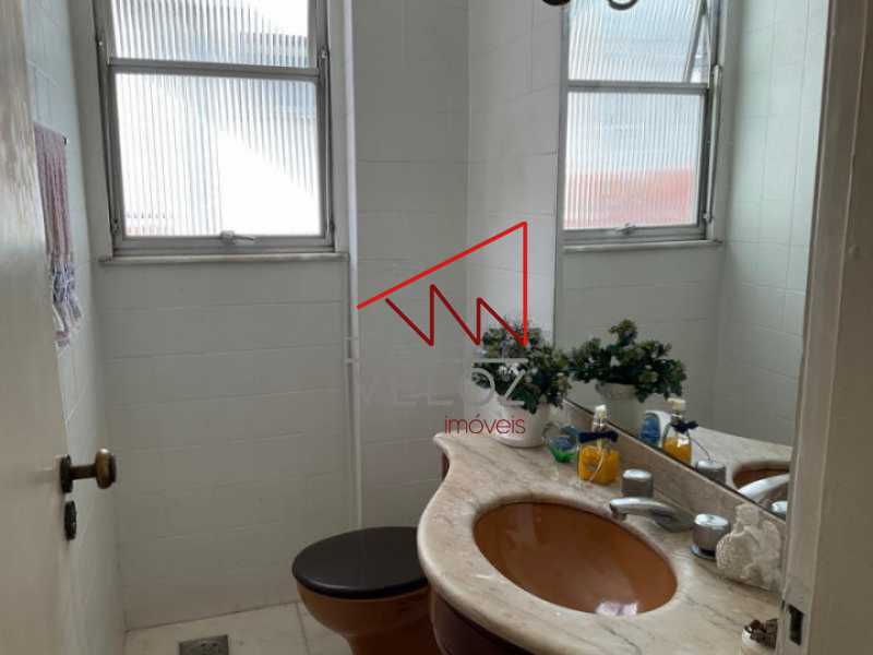 Apartamento à venda com 4 quartos, 228m² - Foto 10