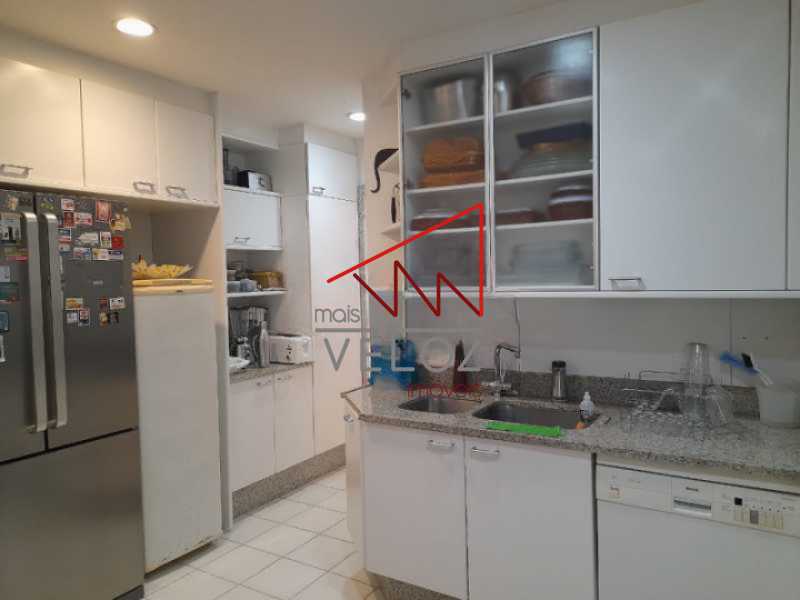 Apartamento à venda com 3 quartos, 240m² - Foto 11