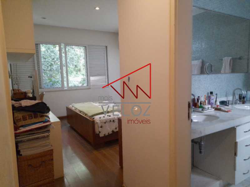 Apartamento à venda com 3 quartos, 240m² - Foto 19