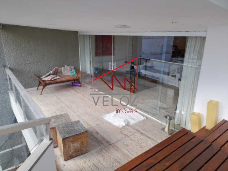 Apartamento à venda com 3 quartos, 240m² - Foto 6