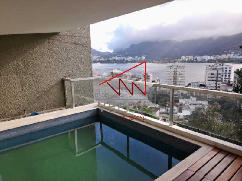 Apartamento à venda com 3 quartos, 240m² - Foto 1