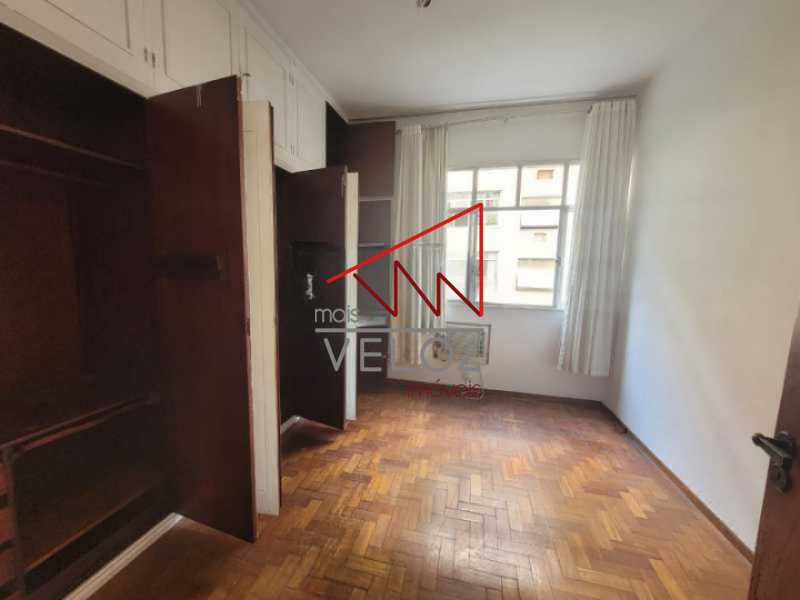 Apartamento à venda com 2 quartos, 85m² - Foto 2