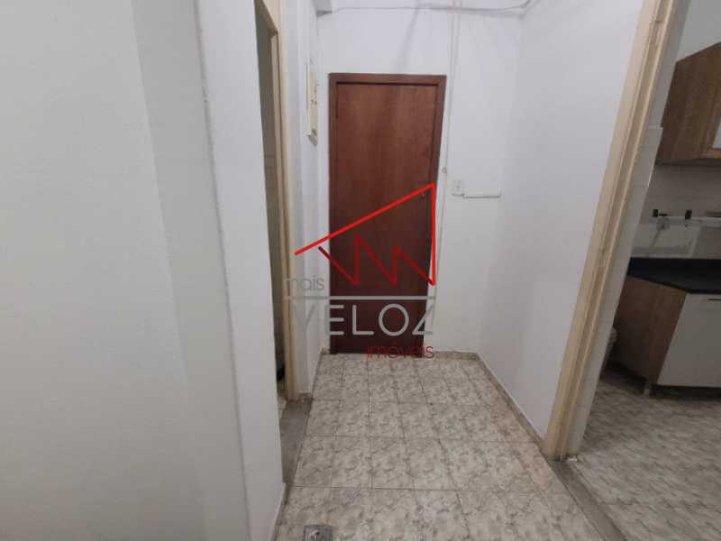 Apartamento à venda com 2 quartos, 85m² - Foto 4