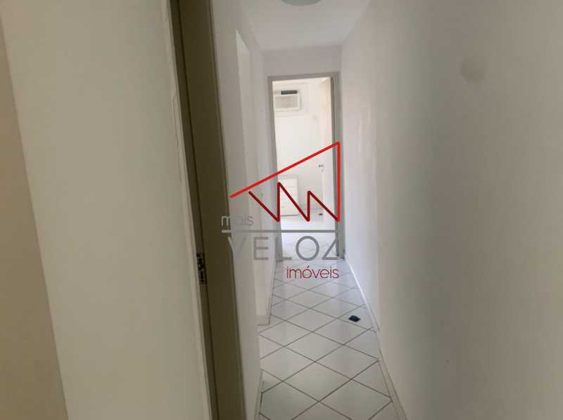 Apartamento à venda com 2 quartos, 75m² - Foto 8