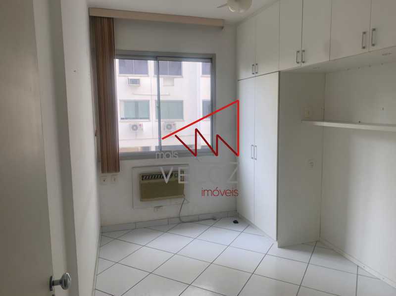 Apartamento à venda com 2 quartos, 75m² - Foto 10