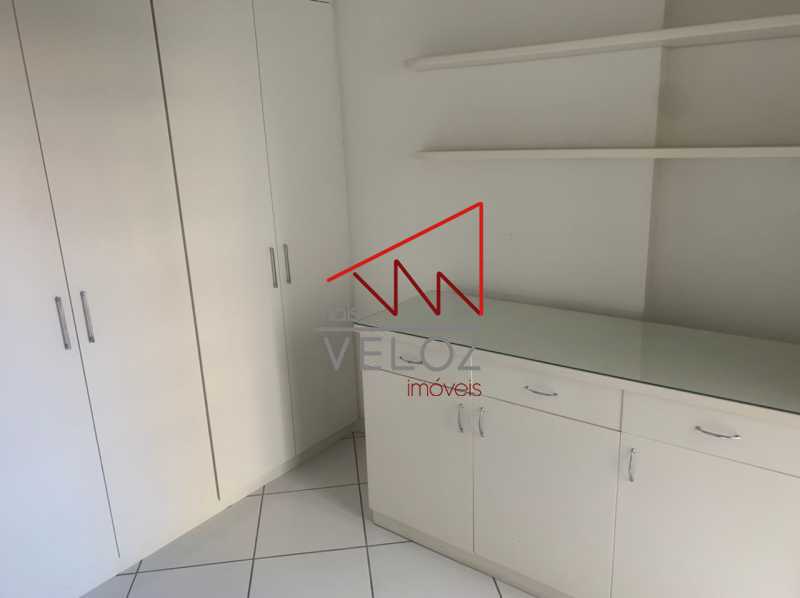 Apartamento à venda com 2 quartos, 75m² - Foto 16