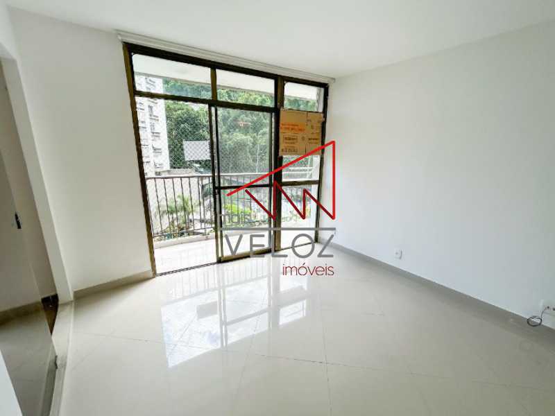 Apartamento à venda com 2 quartos, 74m² - Foto 5