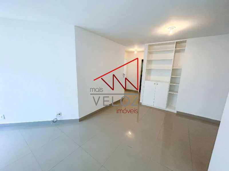 Apartamento à venda com 2 quartos, 74m² - Foto 6