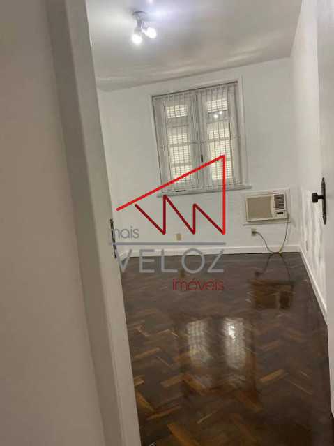 Apartamento à venda com 3 quartos, 97m² - Foto 4