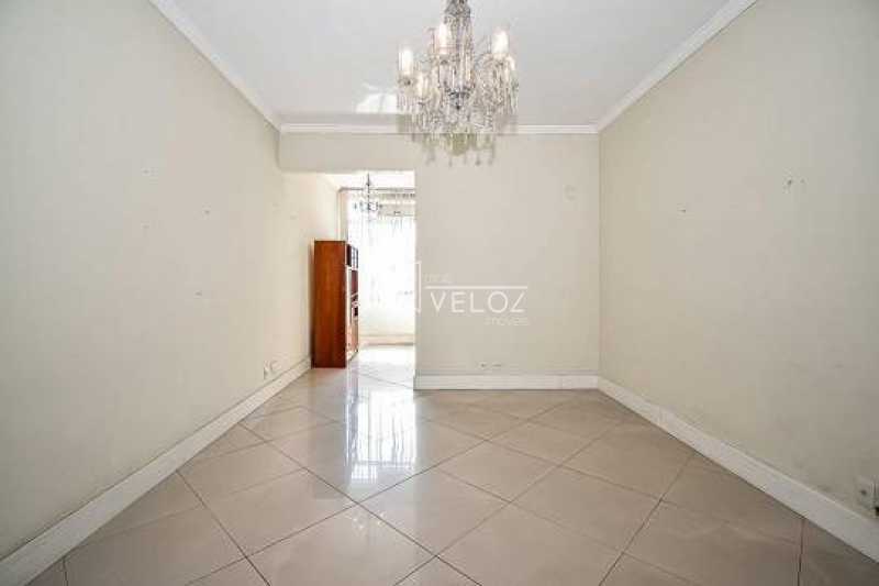 Apartamento à venda com 3 quartos, 127m² - Foto 2