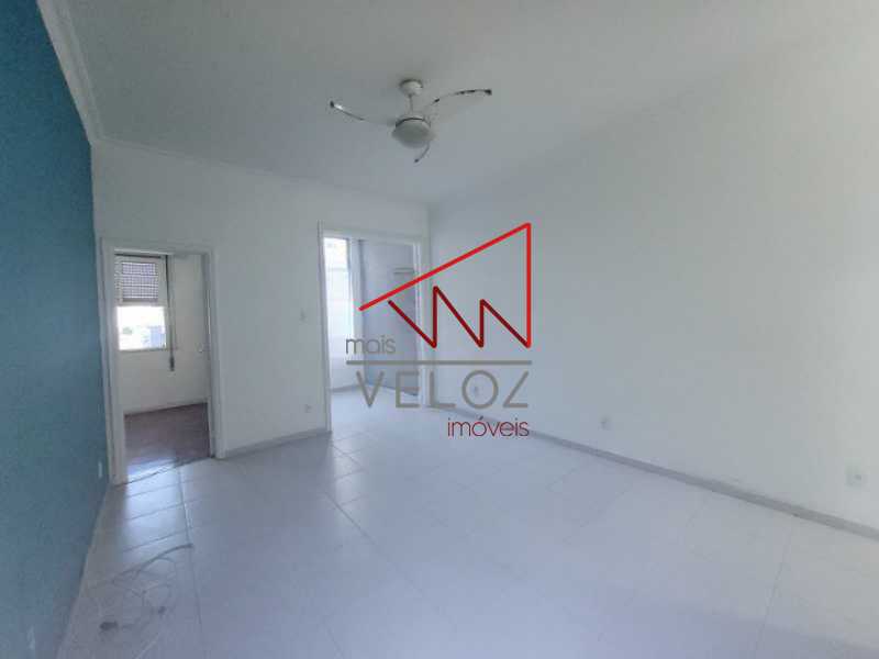 Apartamento à venda com 2 quartos, 78m² - Foto 4