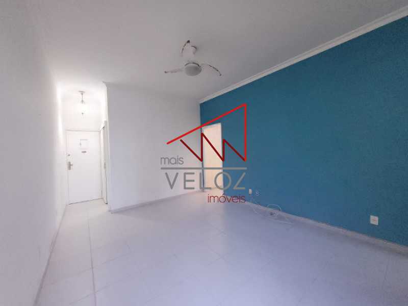 Apartamento à venda com 2 quartos, 78m² - Foto 3