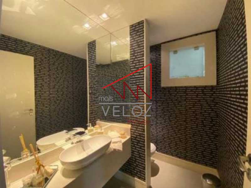 Apartamento à venda com 4 quartos, 235m² - Foto 17