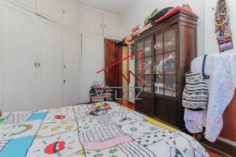 Apartamento à venda com 2 quartos, 70m² - Foto 12