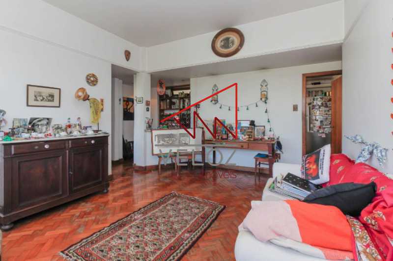 Apartamento à venda com 2 quartos, 70m² - Foto 2