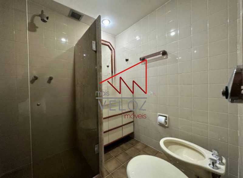 Apartamento à venda com 4 quartos, 236m² - Foto 13