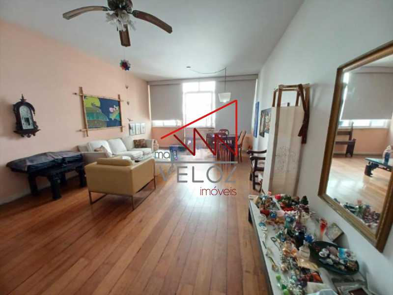 Apartamento à venda com 3 quartos, 123m² - Foto 4