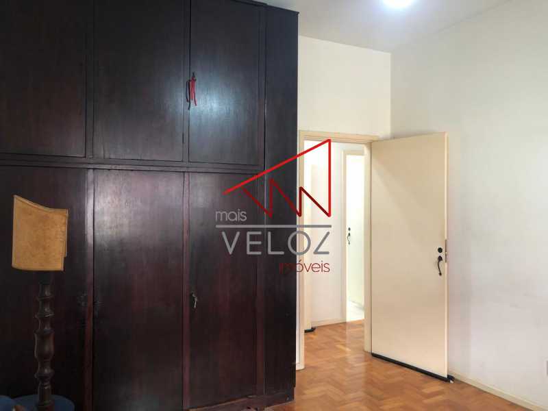 Apartamento à venda com 3 quartos, 121m² - Foto 9