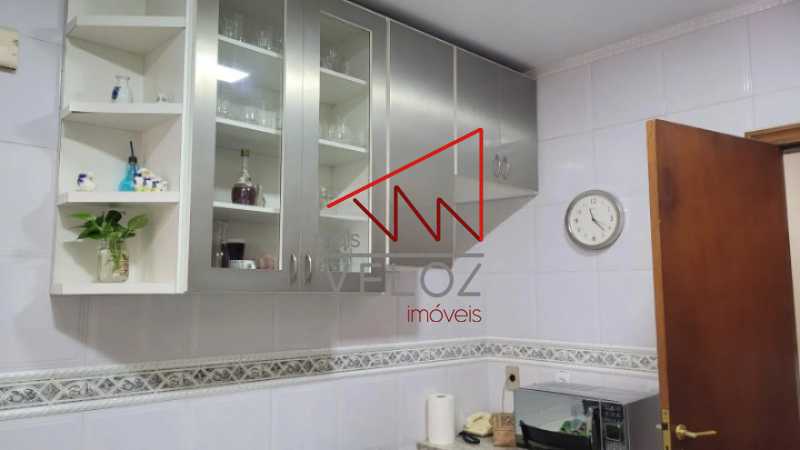 Apartamento à venda com 3 quartos, 125m² - Foto 11