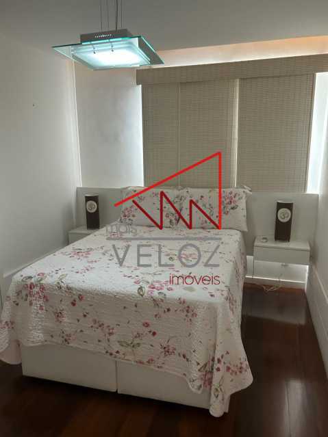 Apartamento à venda com 4 quartos, 160m² - Foto 9