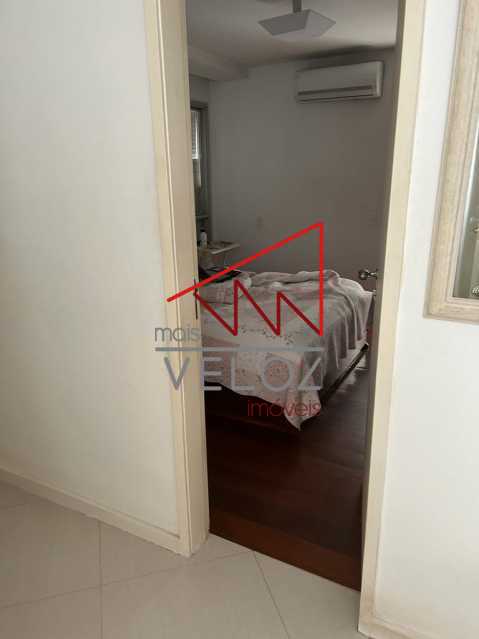 Apartamento à venda com 4 quartos, 160m² - Foto 12