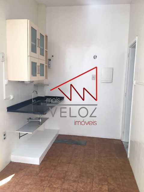 Apartamento à venda com 1 quarto, 48m² - Foto 2