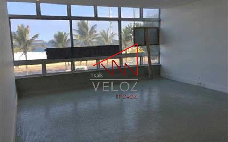 Apartamento à venda com 3 quartos, 200m² - Foto 1