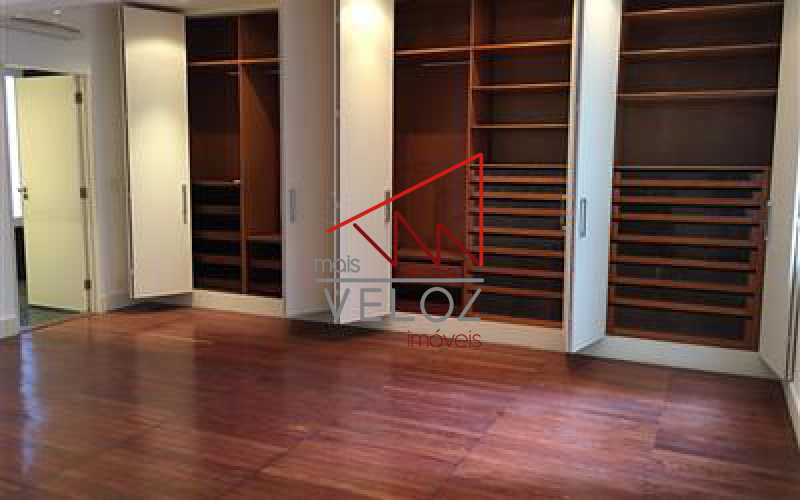 Apartamento à venda com 3 quartos, 200m² - Foto 13